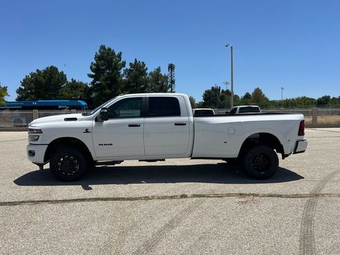 New 2026 RAM 3500 Big Horn AWD/4WD image 3