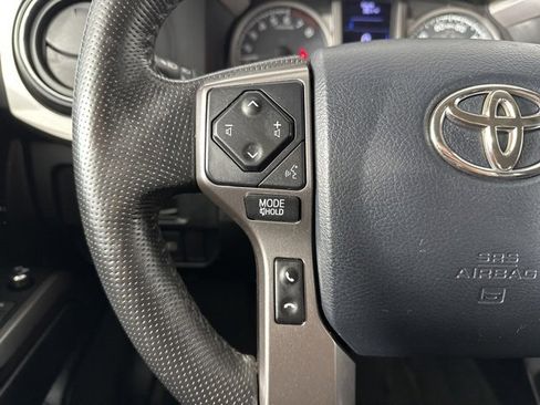 Used 2018 Toyota Tacoma SR5 image 15