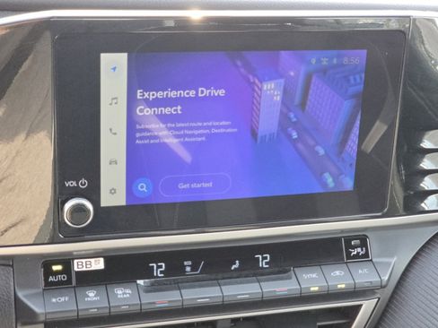 Used 2025 Toyota Camry SE image 3