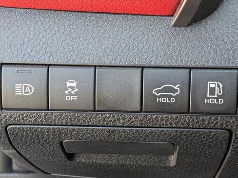 Used 2020 Toyota Camry XSE image 11