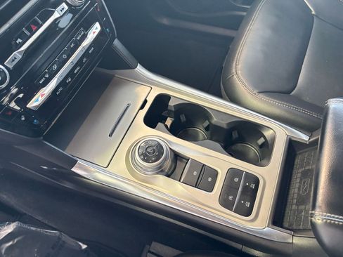 Used 2024 Ford Explorer Limited image 44