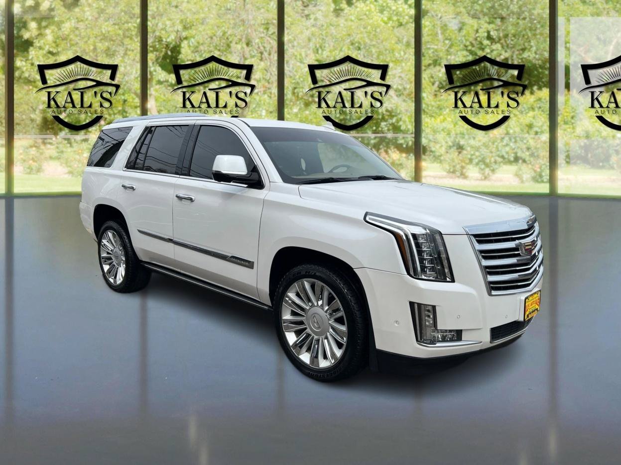Used 2017 Cadillac Escalade Platinum AWD/4WD image 3