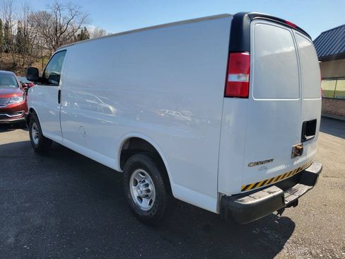 Used 2019 Chevrolet Express 2500 w/ Communications Package RWD image 7