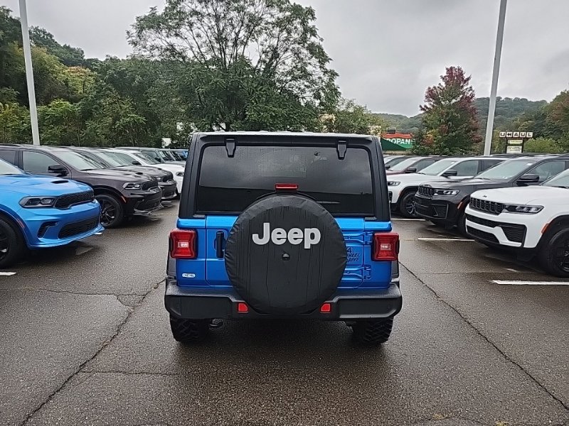 Used 2022 Jeep Wrangler Unlimited Sport AWD/4WD image 7