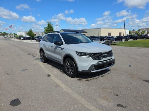 Used 2023 Kia Sorento SX Prestige AWD/4WD image 3