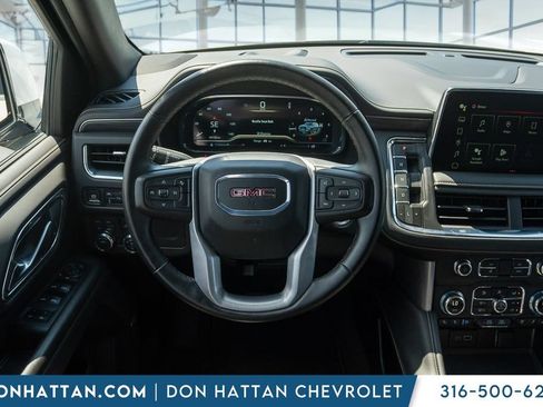Used 2024 GMC Yukon XL SLT AWD/4WD image 5
