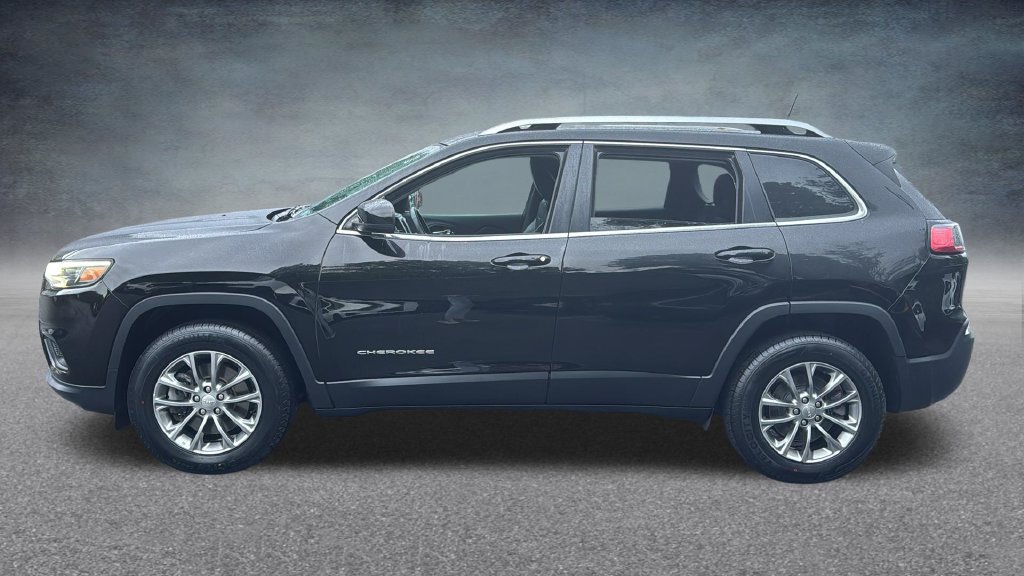 Used 2019 Jeep Cherokee Latitude Plus w/ Cold Weather Group AWD/4WD image 7