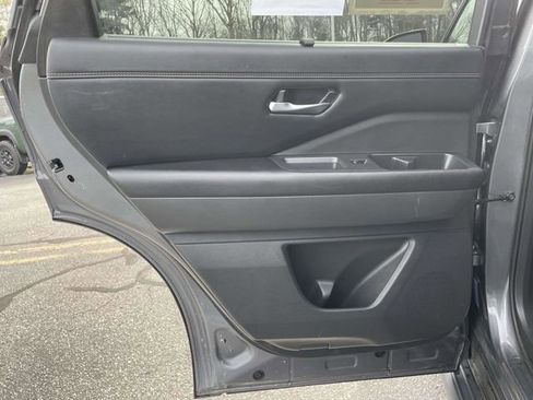 Used 2023 Nissan Pathfinder Platinum w/ Cargo Package image 13