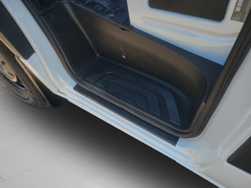 Used 2025 Mercedes-Benz Sprinter 2500 image 35