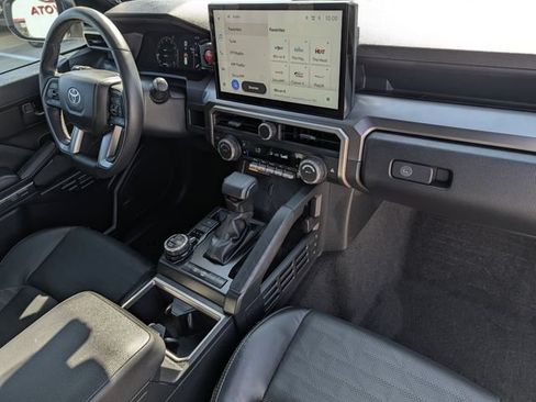 Used 2025 Toyota 4Runner TRD Off-Road Premium AWD/4WD image 35