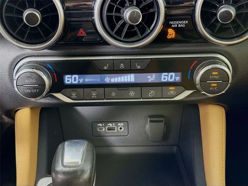 Used 2023 Nissan Sentra SV w/ SV Premium Package FWD image 21