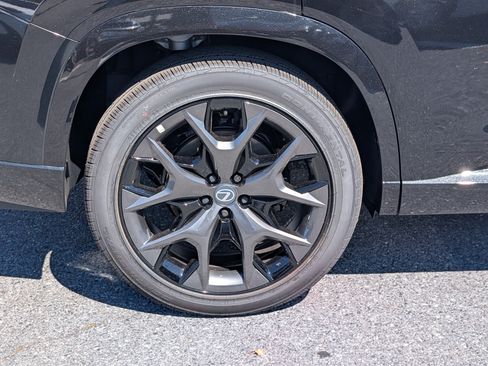 New 2026 Lexus TX 500h AWD w/ Technology Package image 7