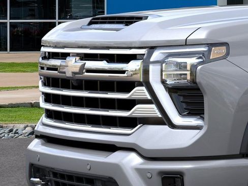 New 2026 Chevrolet Silverado 2500 High Country w/ High Country Premium Package AWD/4WD image 13