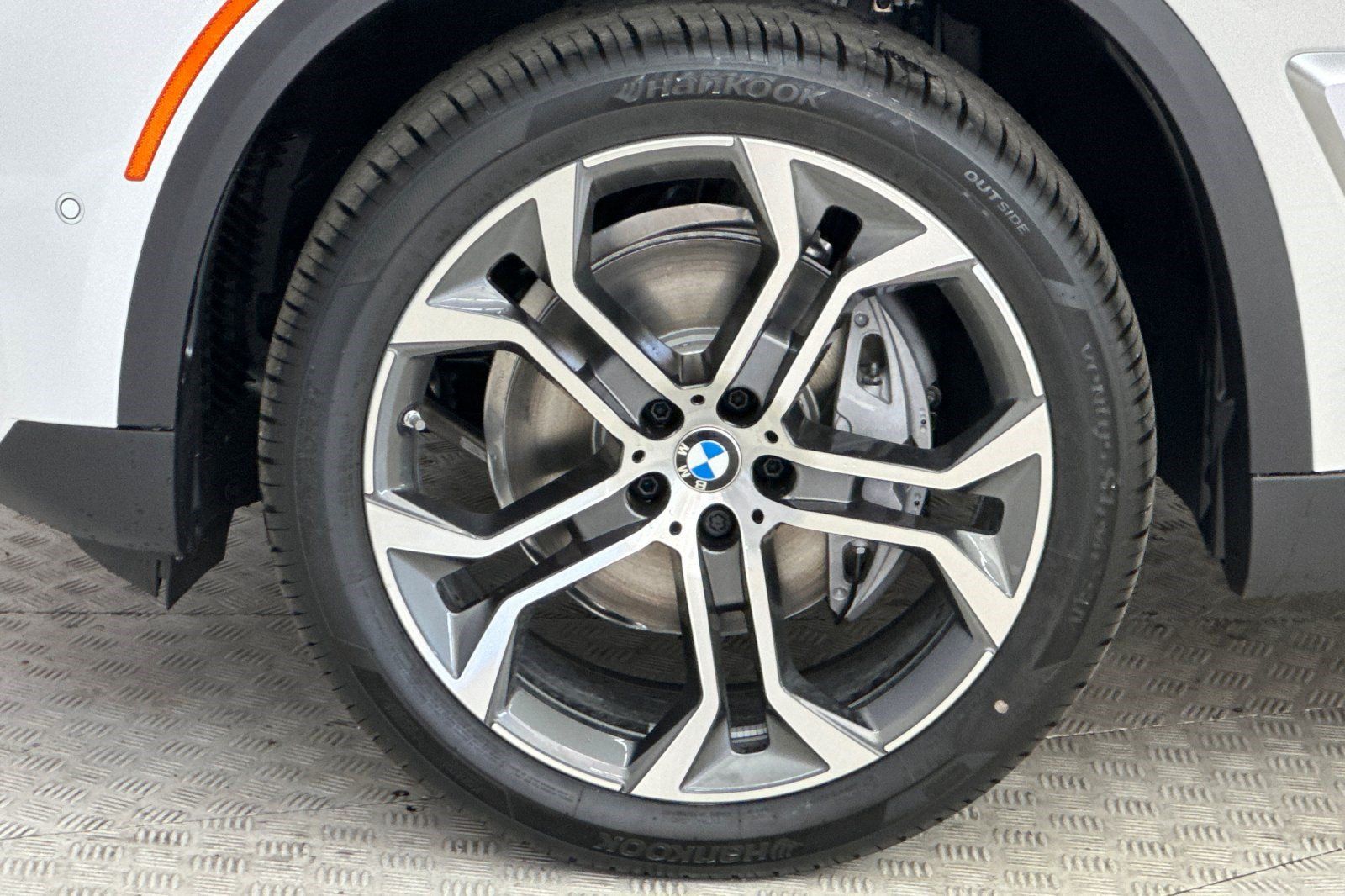 Used 2026 BMW X5 sDrive40i RWD image 12