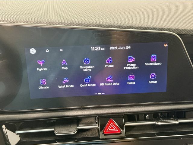 Used 2023 Kia Niro EX Touring FWD image 13