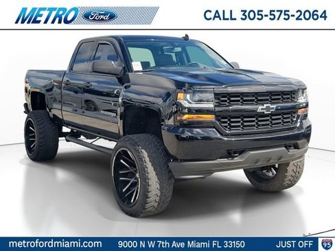 Used 2018 Chevrolet Silverado 1500 Custom w/ Custom Convenience Package image 1