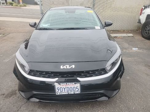 Certified 2023 Kia Forte LXS FWD image 2