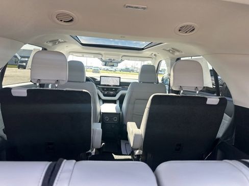 New 2026 Ford Explorer Platinum w/ LUX Leather Package image 22