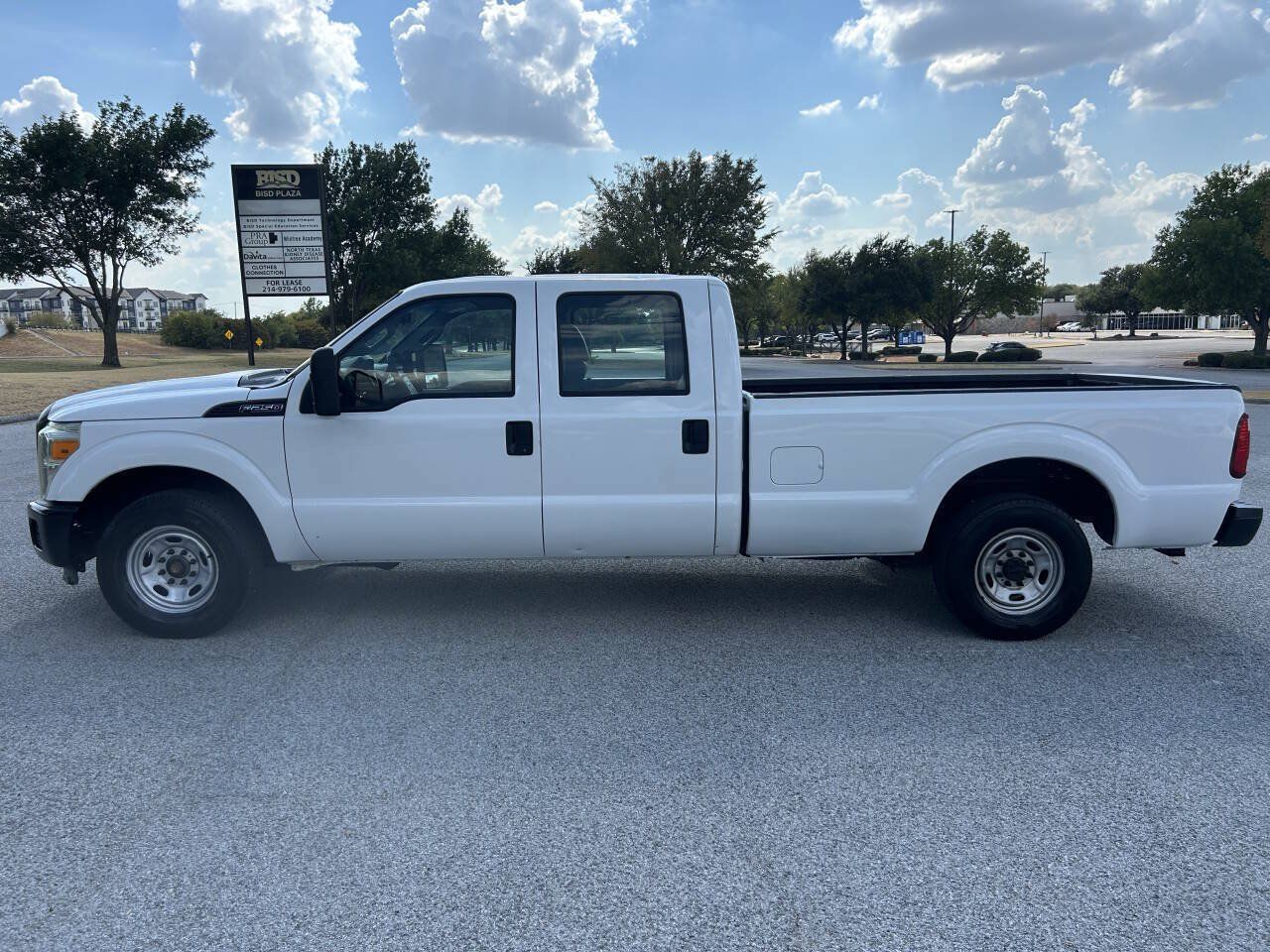 Used 2015 Ford F250 XL RWD image 3
