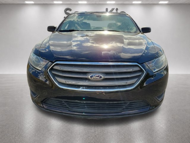 Used 2014 Ford Taurus SE FWD image 8