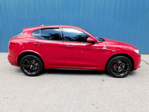 Used 2018 Alfa Romeo Stelvio Quadrifoglio w/ Driver Assist Dynamic Package AWD/4WD image 6