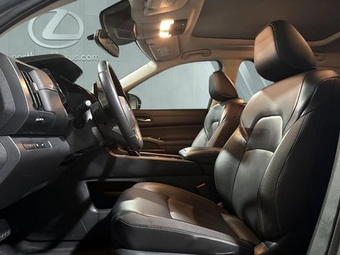 Used 2022 Nissan Pathfinder SL w/ SL Premium Package image 9