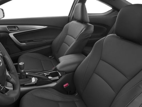 Used 2016 Honda Accord Touring image 9