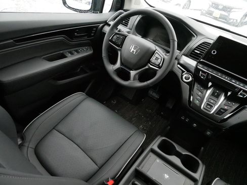Certified 2026 Honda Odyssey Elite image 10