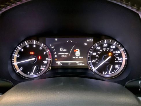 Used 2022 Toyota Highlander XLE FWD image 25