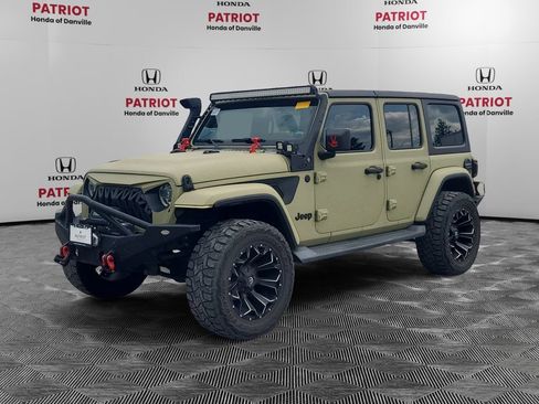Used 2018 Jeep Wrangler Unlimited Sahara AWD/4WD image 1