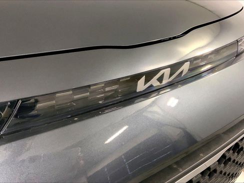 Certified 2025 Kia Soul LX w/ LX Technology Package image 28