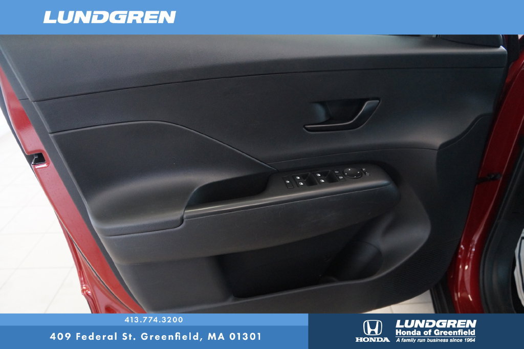 Used 2025 Hyundai Kona SEL AWD/4WD image 15