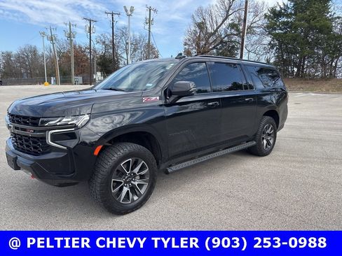 Used 2021 Chevrolet Suburban Z71 w/ Z71 Signature Package image 3