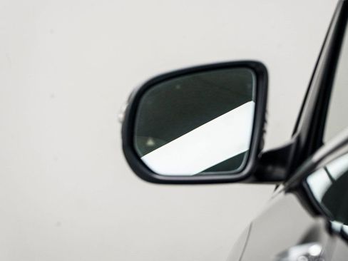 Used 2022 Mercedes-Benz GLE 350 4MATIC w/ Premium Package image 13