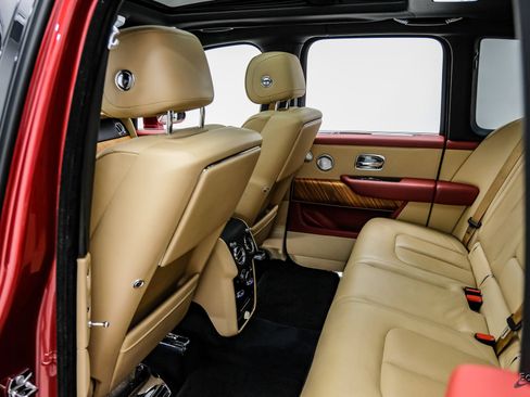 Used 2019 Rolls-Royce Cullinan AWD/4WD image 94