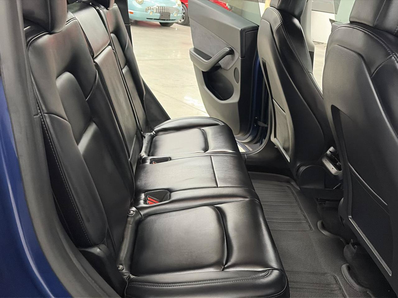 Used 2022 Tesla Model Y Long Range AWD/4WD image 26
