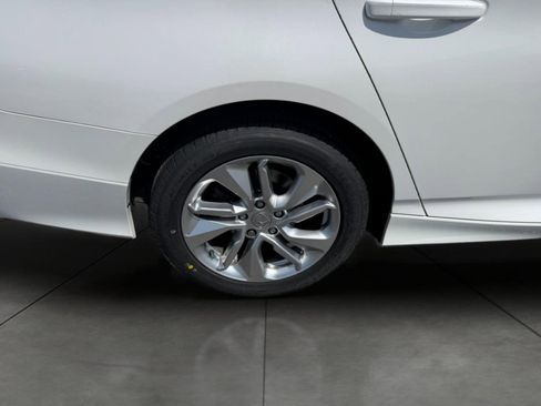 Used 2019 Honda Accord LX image 10