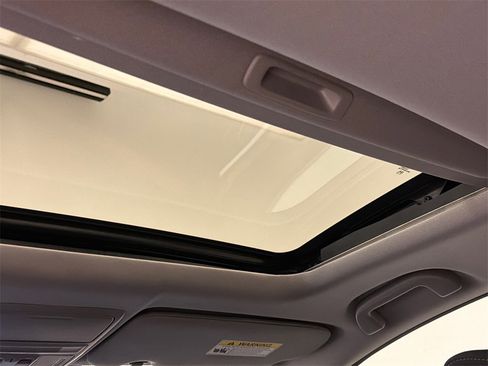 Used 2022 Honda CR-V EX image 17