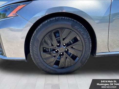 Used 2023 Nissan Altima 2.5 S FWD image 33