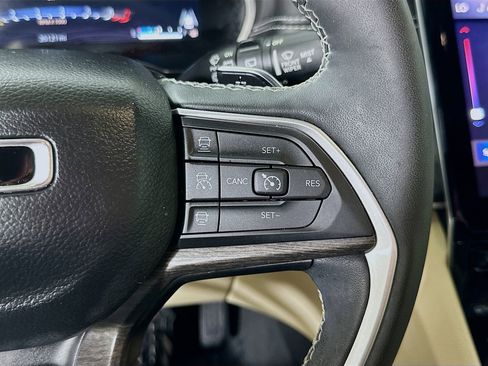 Used 2024 Jeep Grand Cherokee L Limited w/ Luxury Tech Group II image 25