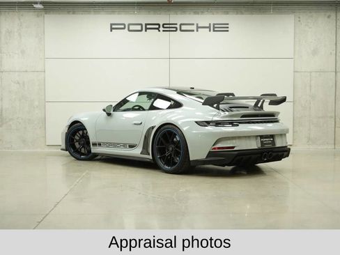 Used 2022 Porsche 911 GT3 RWD image 3