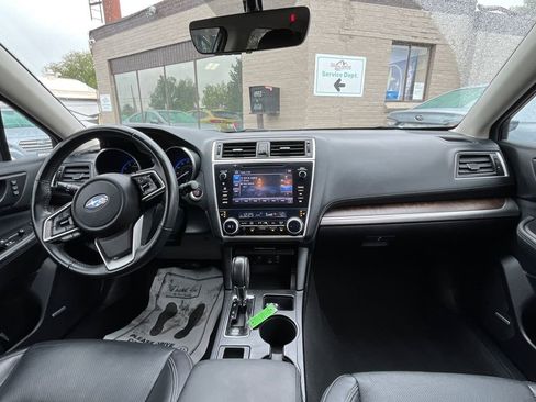 Used 2018 Subaru Outback 3.6R Limited AWD/4WD image 17