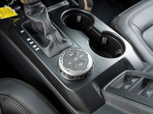 New 2025 Ford Bronco Badlands w/ Sasquatch Package image 47