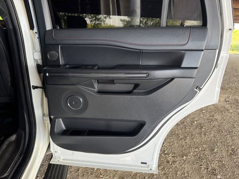 Used 2023 Ford Expedition Limited RWD image 41