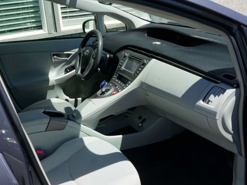 Used 2013 Toyota Prius Three FWD image 30