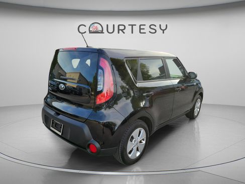 Used 2016 Kia Soul FWD image 5
