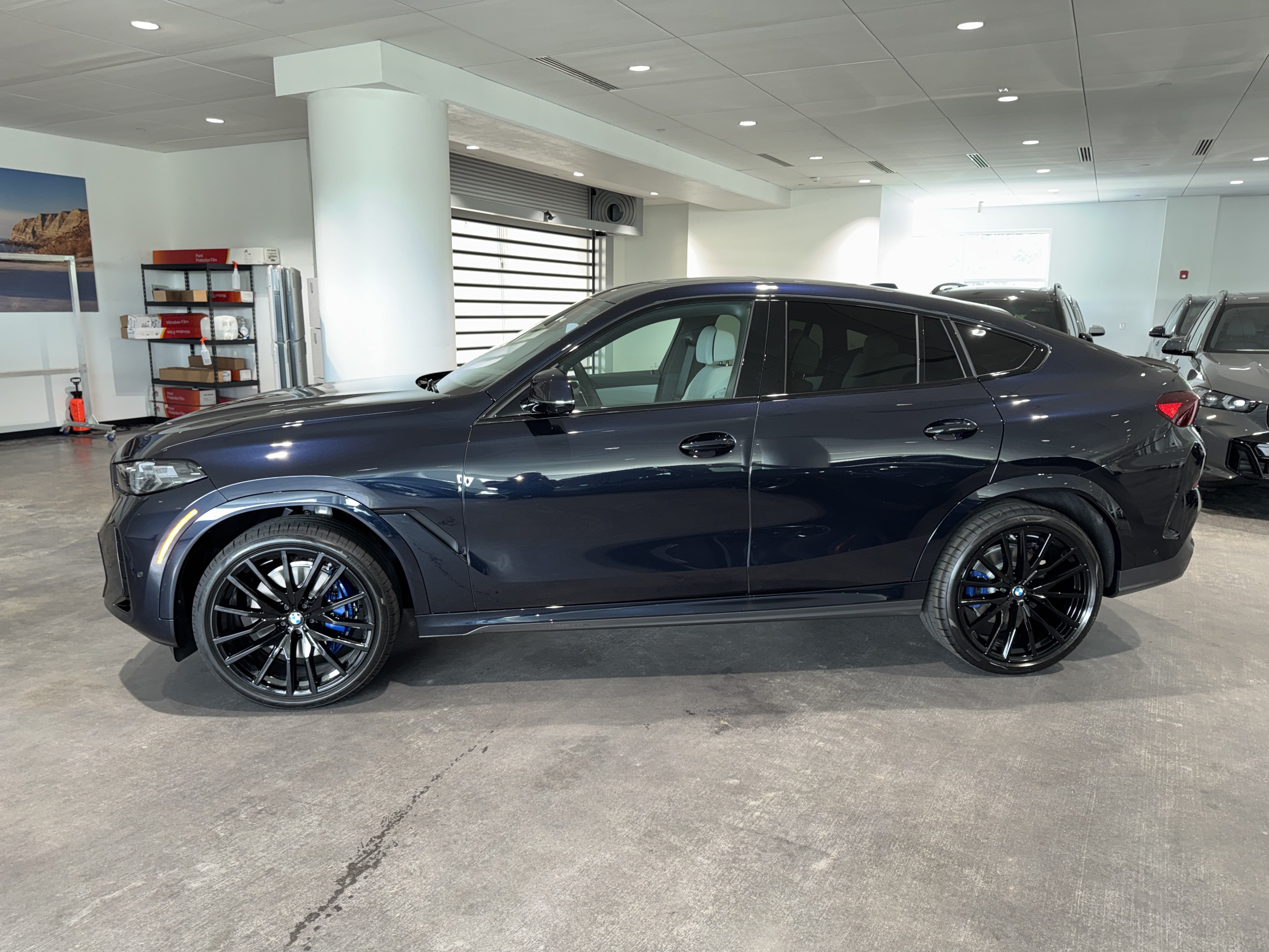 New 2027 BMW X6 xDrive40i w/ Climate Comfort Package AWD/4WD image 4