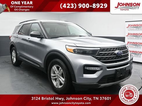 Used 2024 Ford Explorer XLT w/ Equipment Group 202A AWD/4WD image 1