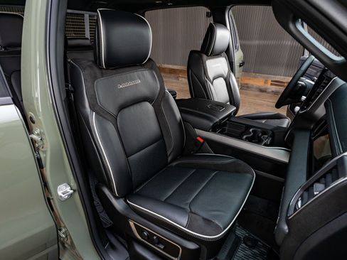 Used 2026 RAM 1500 Laramie w/ Night Edition image 31