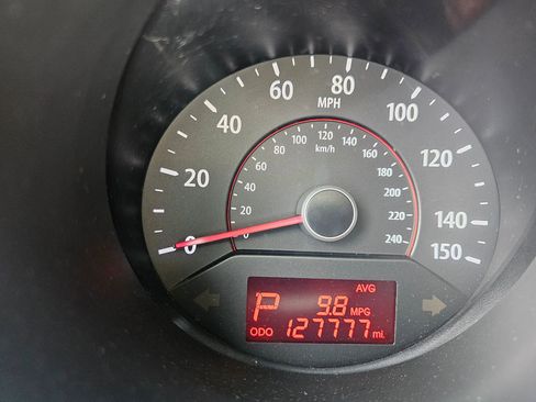 Used 2011 Kia Sorento LX FWD image 8